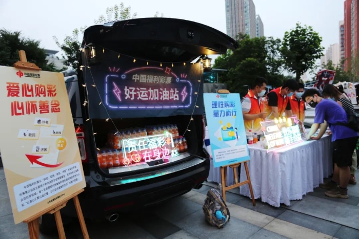 8-4后备箱市集1